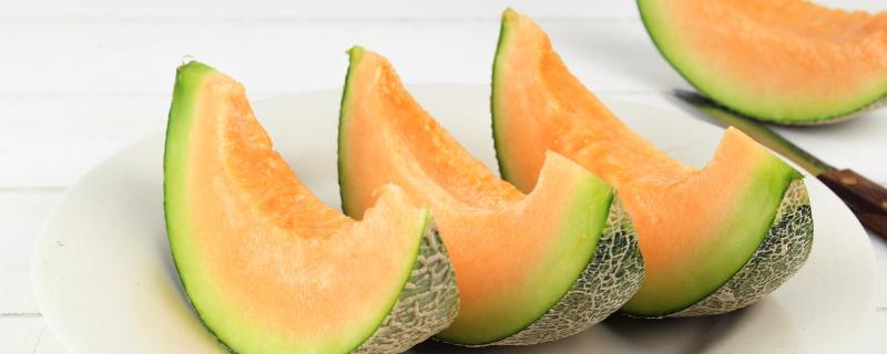 哈密瓜是哪个季节的水果，吃哈密瓜会上火吗