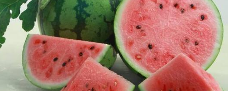 西瓜和桃子同食真的会中毒吗，同食时引起腹痛和腹泻的原因是什么
