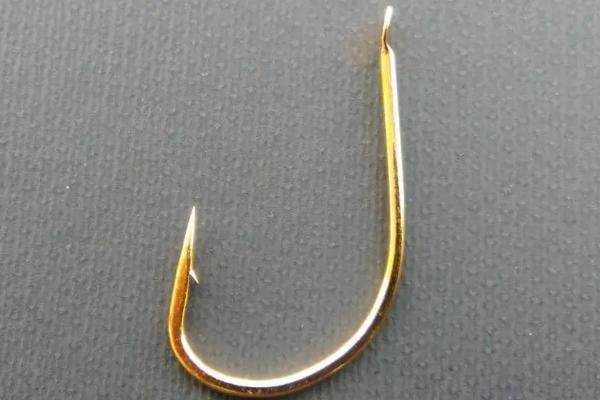 怎么选鱼钩以及绑子线，常用鱼钩包括袖钩和伊豆钩