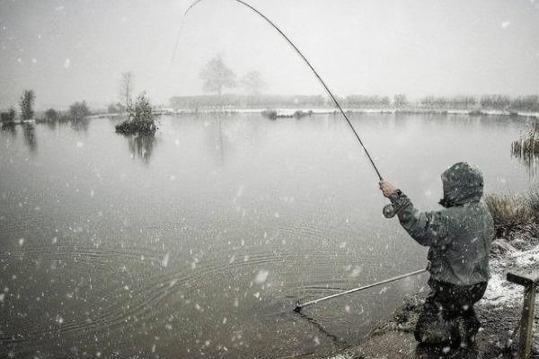 冬天怎么钓鱼，一定要会找鱼