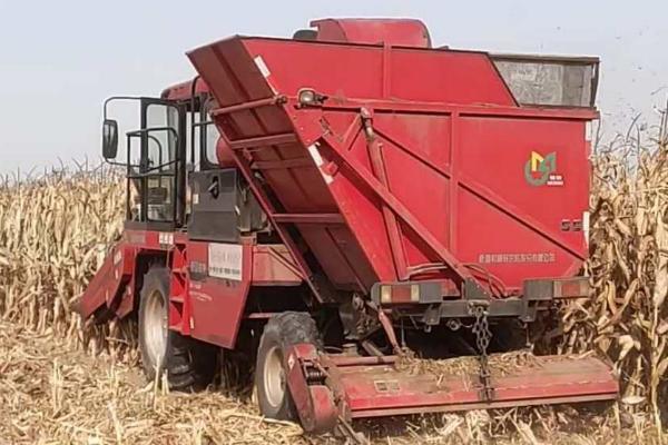 牧神玉米收割机好用吗，可选装多种割台满足用户需求