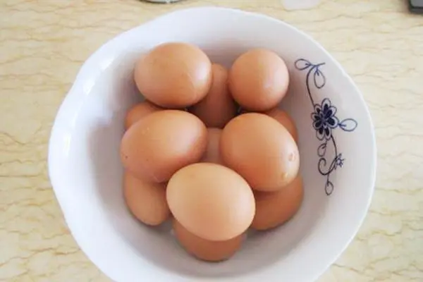 今日大连鸡蛋价格，鸡蛋价格波动的原因